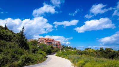 Mari-Christi Apartments