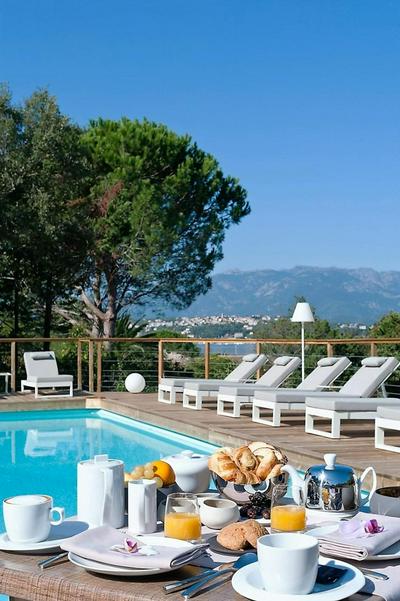 Isulella Hotel & Restaurant