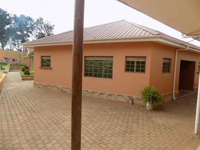 Tik Hotel Hoima