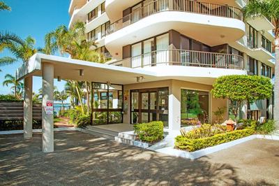 Broadwater Shores Waterfront Apartments
