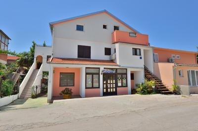 Apartment Mladenka Visnjik