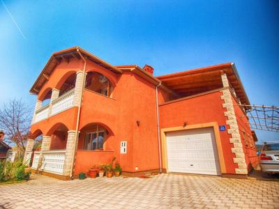 Apartments Anto 1296