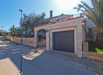 Apartments Lidija 1305