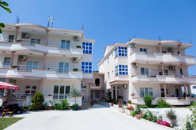Moonlight Apartments