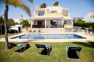 Villa Clara Premium by Sunny Deluxe