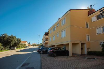 Apartment Ema