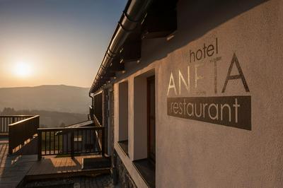 Aneta Hotel & Restaurant