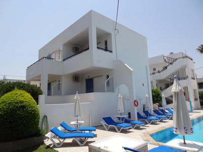 Michalis Studios & Apartments