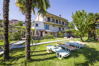 Apartments & Rooms Ribarić