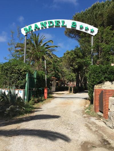 Mandel Residence by Mandel Club