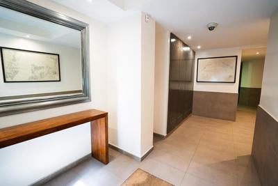 Serennia Cest Apartamentos Arc de Triomf