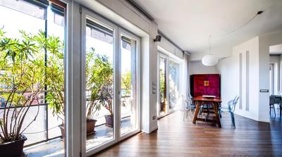 Milano Lush Contemporary Flat, wonderful home with 3 Bedrooms, 6 guests