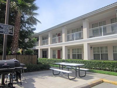 Sonesta Simply Suites Stafford