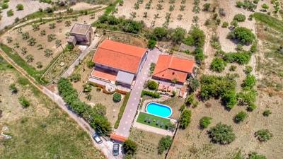 MennulaVirdi Country House