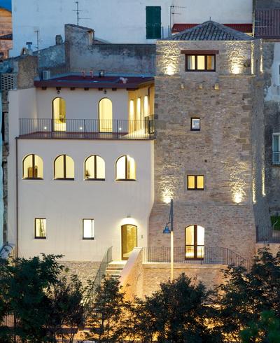 Torre della Loggia - Dimora Storica - Ortona