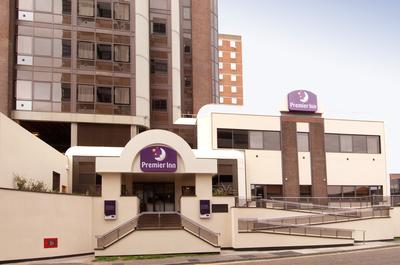 Premier Inn Sunbury - Kempton Park