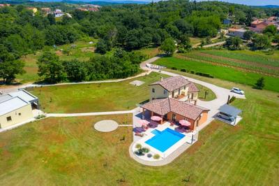Villa in Pazin With Private Pool