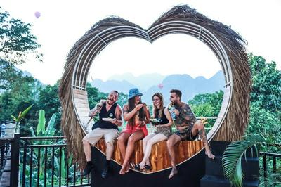 Mad Monkey Vang Vieng