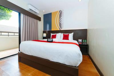RedDoorz Premium @ Sta Rosa Tagaytay Road