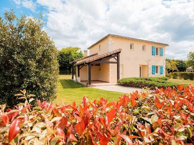 Spacious and Modern Villa With Large Garden and BBQ Area