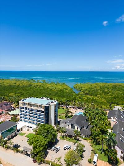 Tanga Beach Resort & Spa