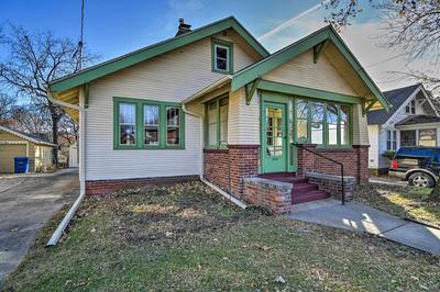 Family-friendly Des Moines Retreat w/ Patio!