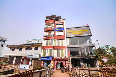 Fabhotel Raj Niwas