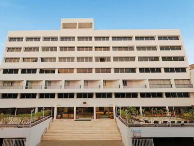 Hotel in Vadodara Near Railway Station