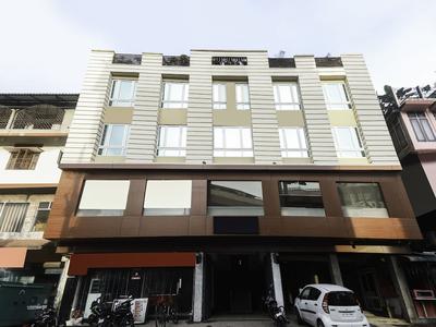 OYO 17016 Galaxy Inn