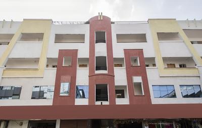 OYO 10235 Oyster Transit Hotels