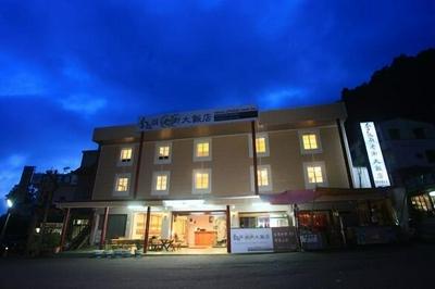 Fenchihu Street Hotel