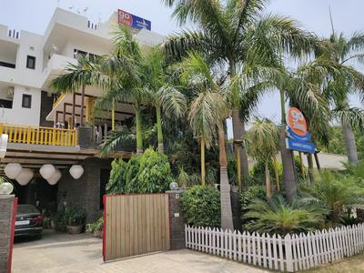 Aakritii Hotels