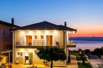 Sunset Paradise - Verga s Utimate Seaview Getaway