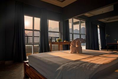Faraway Suites - Hostel
