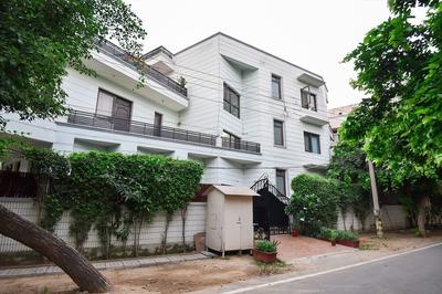 BedChambers Serviced Apartments SushantLok