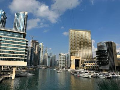 Lux High Rise Marina Apartment