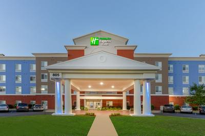 Holiday Inn Express Hotel & Suites Charlotte Arrowood by IHG