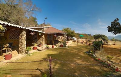 Hotel Castle Rock Mount Abu by SAH