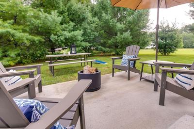 Country Home Near EIU & Lake Charleston!