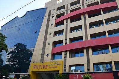 Hotel Sai Leela Grand