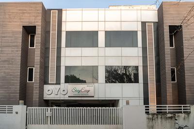 OYO 37832 Stay Easy Spm