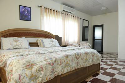 Mount Pleasant Inns & Apartment