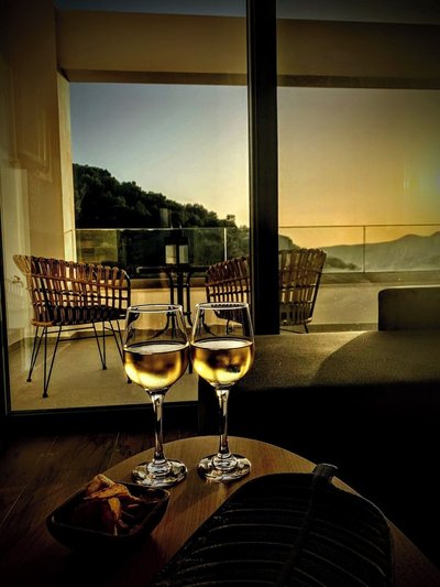 LefkoParga luxury Suites