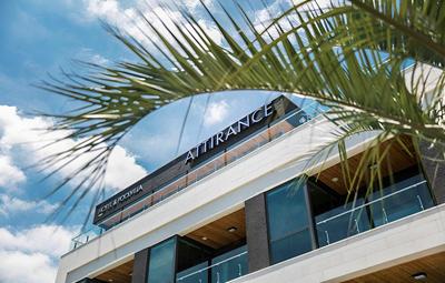 Hotel & Pool Villa Attirance