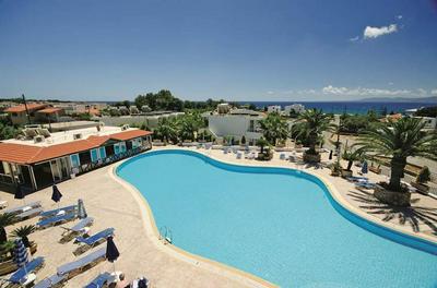 Coliseum Studios & Apartments