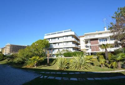 Cozy 2 Bedroom Apartment Facing the sea