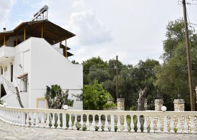 Corfu Room Apartments in a Piecefull and Full of Olive Trees Location