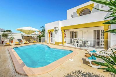 Villa Arines