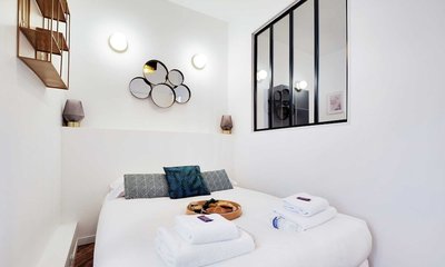 Chic Apartment in Paris for Couple