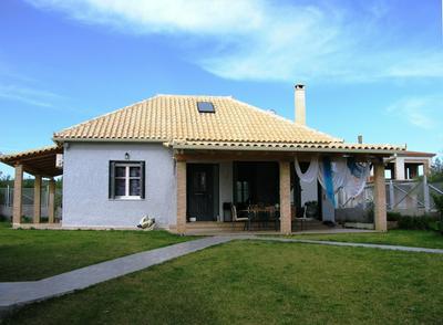 Navarino - A Breath Away From The Beach